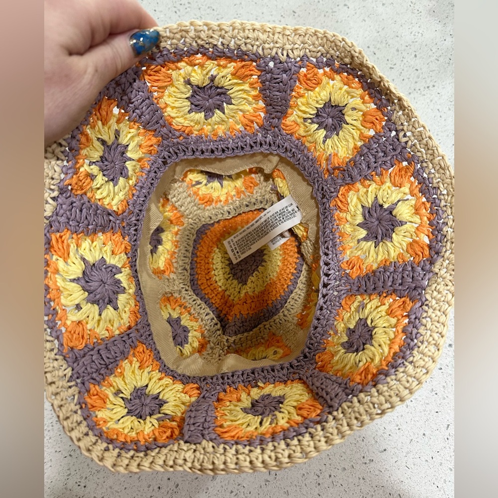 Crochet Sunburst Bucket Hat - One Size - Picture 3 of 6